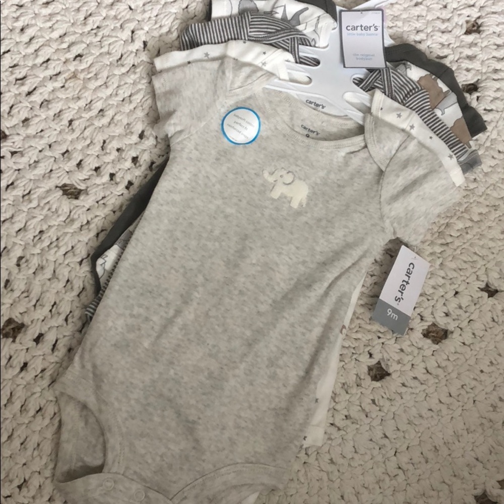 Carter’s bodysuits (5) 9 months. NWT